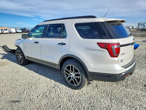 1FM5K8GT0JGC05935 2018 FORD EXPLORER - Image 2