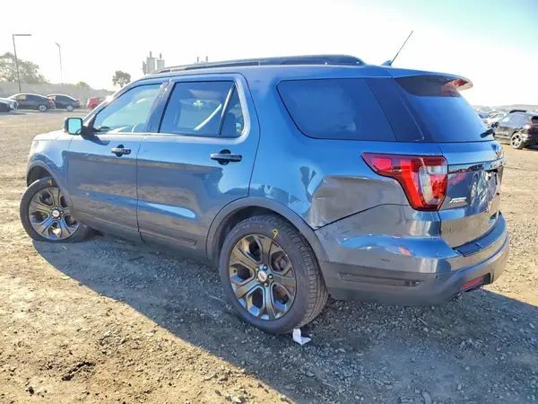 1FM5K8GT0JGC35131 2018 FORD EXPLORER - Image 2