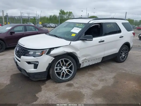 1FM5K8GT0JGC48915 2018 FORD EXPLORER - Image 2