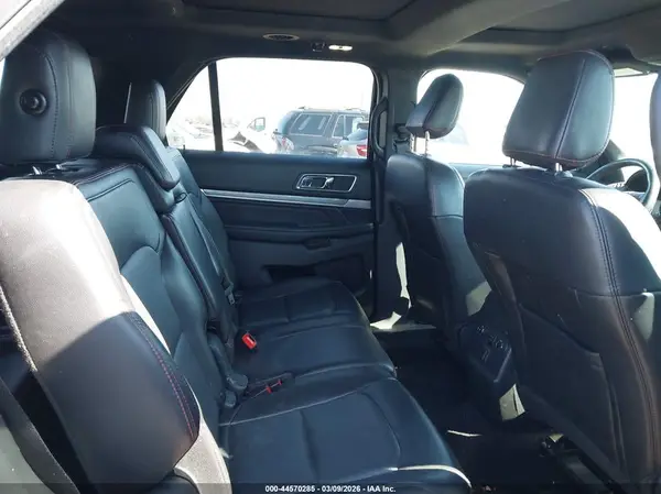 1FM5K8GT0KGB10647 2019 FORD EXPLORER - Image 8