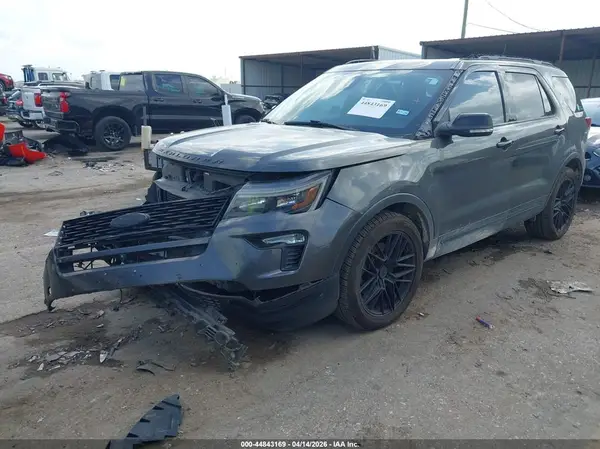 1FM5K8GT0KGB38738 2019 FORD EXPLORER - Image 2