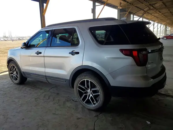 1FM5K8GT1GGA37912 2016 FORD EXPLORER - Image 2