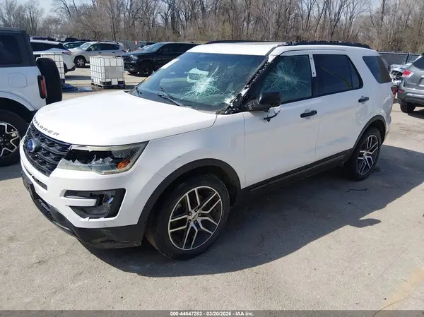 1FM5K8GT1GGB26525 2016 FORD EXPLORER - Image 2