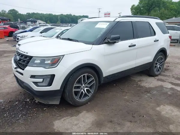 1FM5K8GT1GGB41753 2016 FORD EXPLORER - Image 2