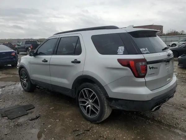 1FM5K8GT1GGB95540 2016 FORD EXPLORER - Image 2