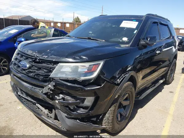 1FM5K8GT1GGC04530 2016 FORD EXPLORER - Image 2