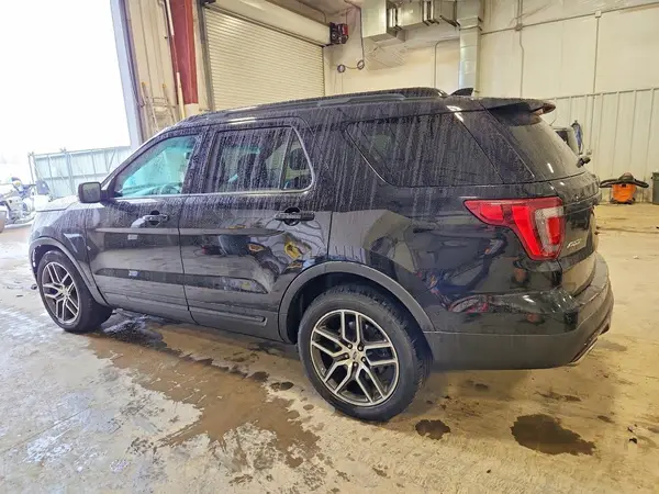 1FM5K8GT1GGC11901 2016 FORD EXPLORER - Image 2