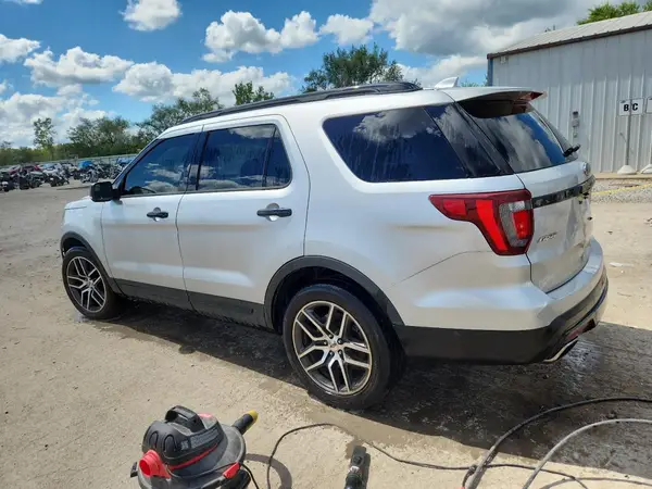1FM5K8GT1GGC39844 2016 FORD EXPLORER - Image 2