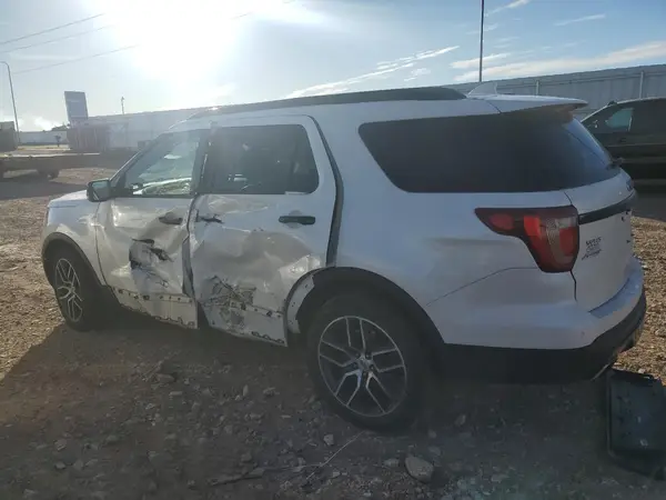 1FM5K8GT1GGC58524 2016 FORD EXPLORER - Image 2