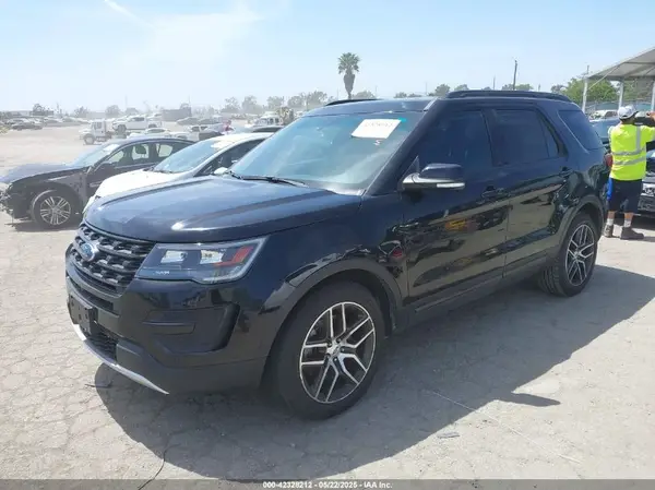 1FM5K8GT1GGD03185 2016 FORD EXPLORER - Image 2