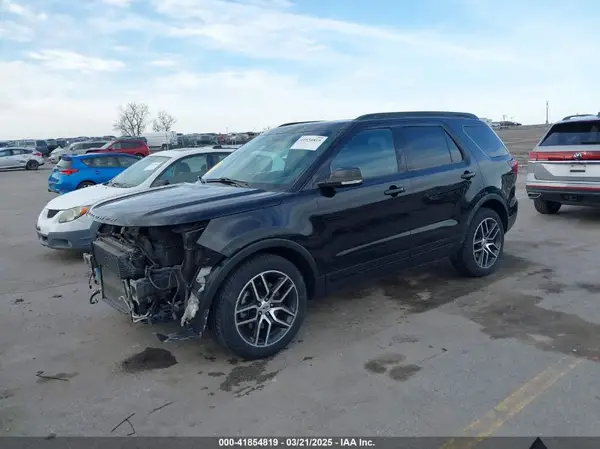 1FM5K8GT1GGD13232 2016 FORD EXPLORER - Image 2
