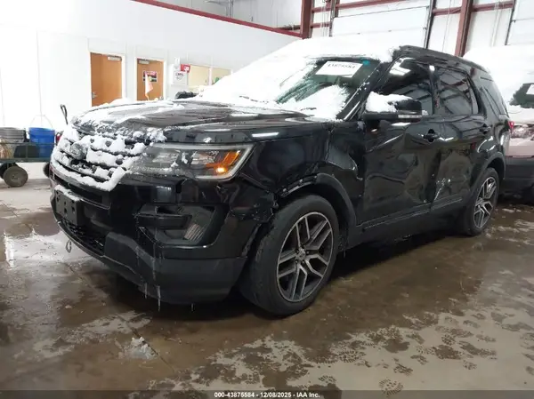 1FM5K8GT1HGA13675 2017 FORD EXPLORER - Image 2