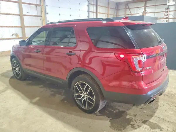 1FM5K8GT1HGA15197 2017 FORD EXPLORER - Image 2