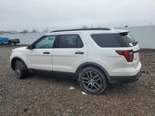 1FM5K8GT1HGA16639 2017 FORD EXPLORER - Image 2