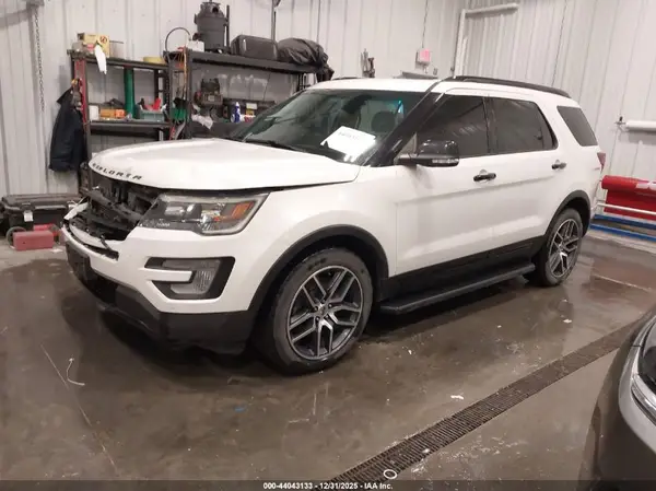 1FM5K8GT1HGA69230 2017 FORD EXPLORER - Image 2
