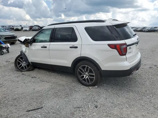 1FM5K8GT1HGB29846 2017 FORD EXPLORER - Image 2
