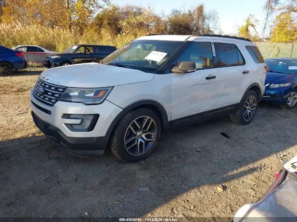 1FM5K8GT1HGB30527 2017 FORD EXPLORER - Image 2