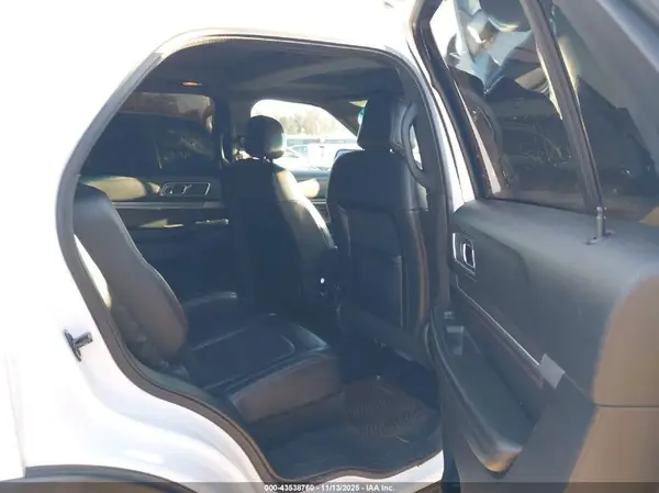 1FM5K8GT1HGB30527 2017 FORD EXPLORER - Image 8