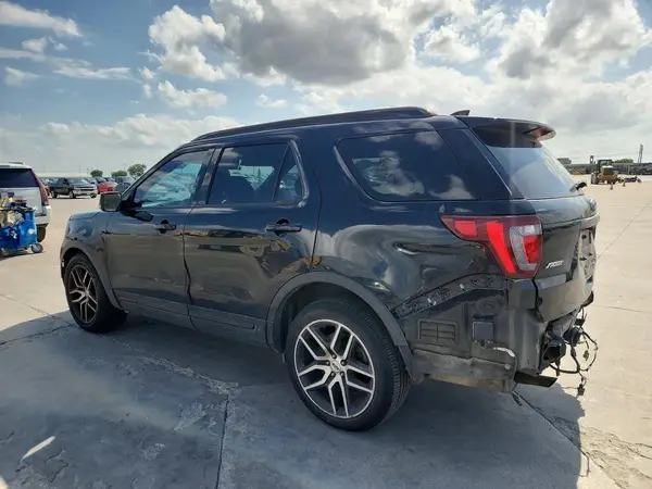 1FM5K8GT1HGB62250 2017 FORD EXPLORER - Image 2
