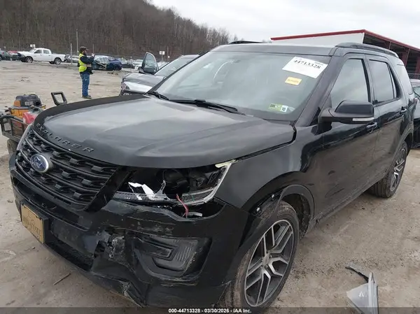 1FM5K8GT1HGC45869 2017 FORD EXPLORER - Image 2
