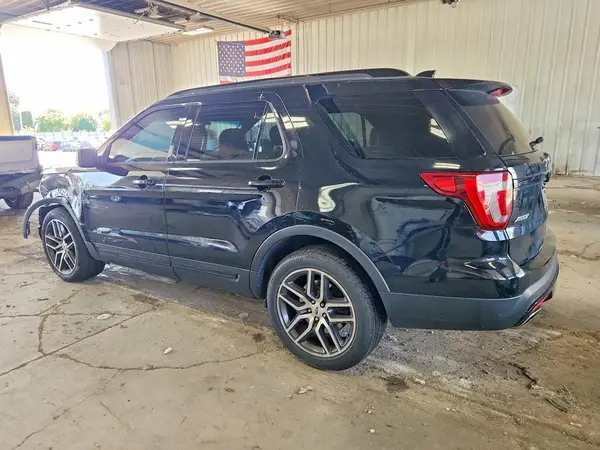 1FM5K8GT1HGC48836 2017 FORD EXPLORER - Image 2