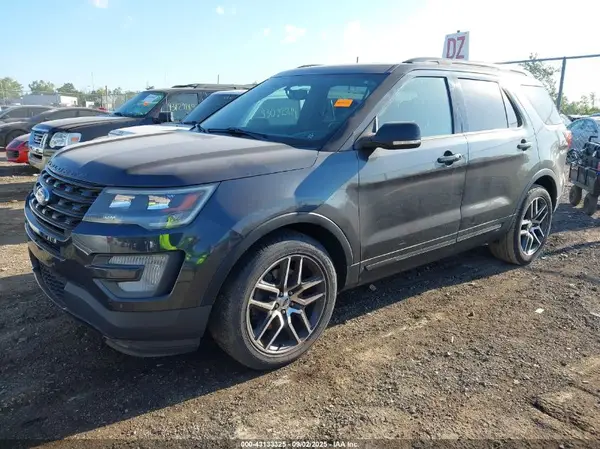 1FM5K8GT1HGC49775 2017 FORD EXPLORER - Image 2