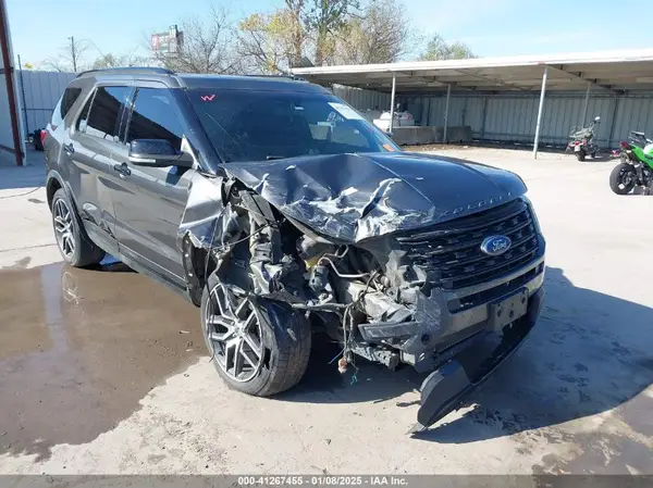 1FM5K8GT1HGC76247 2017 FORD EXPLORER - Image 1