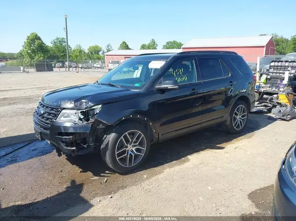 1FM5K8GT1HGC88740 2017 FORD EXPLORER - Image 2