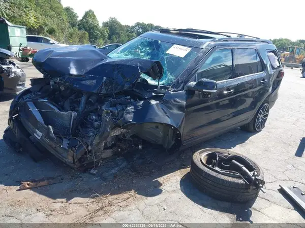 1FM5K8GT1HGD23504 2017 FORD EXPLORER - Image 2