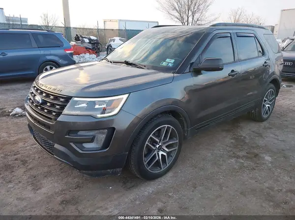 1FM5K8GT1HGE07712 2017 FORD EXPLORER - Image 2