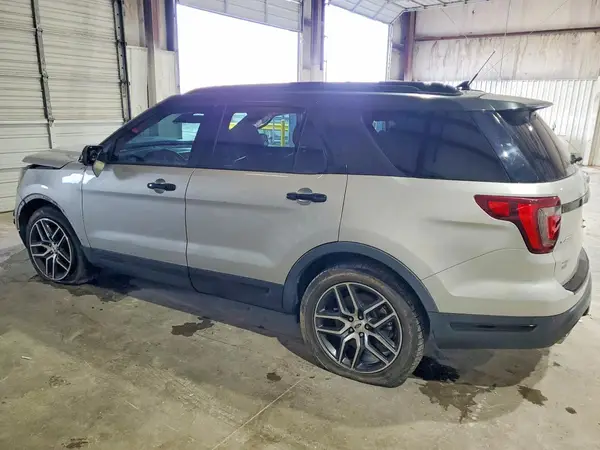 1FM5K8GT1JGB07884 2018 FORD EXPLORER - Image 2