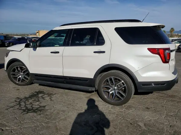 1FM5K8GT1JGB56762 2018 FORD EXPLORER - Image 2