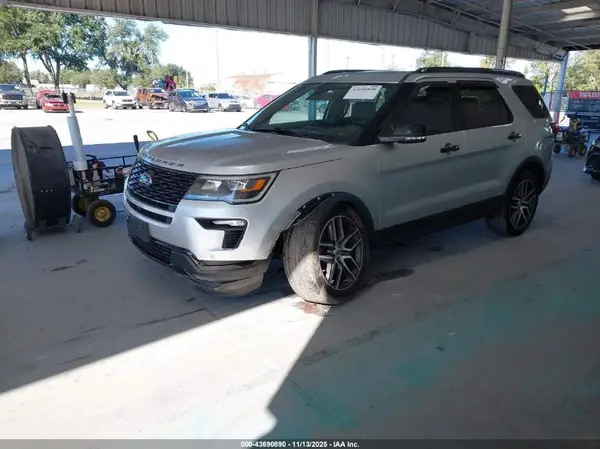 1FM5K8GT1JGC12215 2018 FORD EXPLORER - Image 2