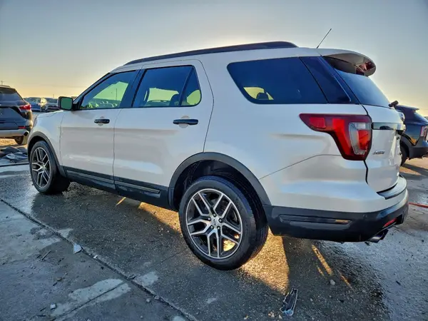 1FM5K8GT1JGC56960 2018 FORD EXPLORER - Image 2