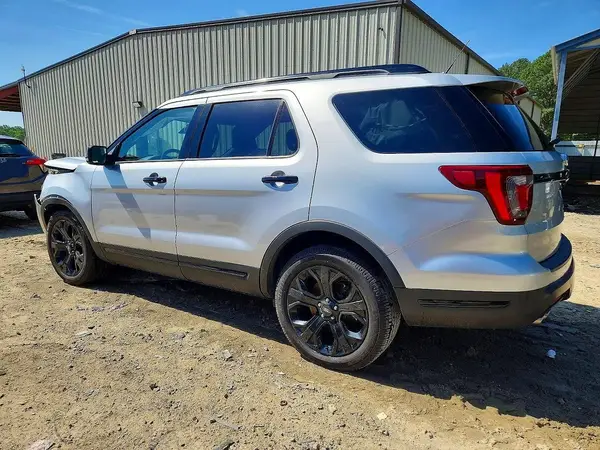 1FM5K8GT1KGA04806 2019 FORD EXPLORER - Image 2