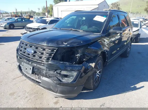 1FM5K8GT2GGA25929 2016 FORD EXPLORER - Image 2