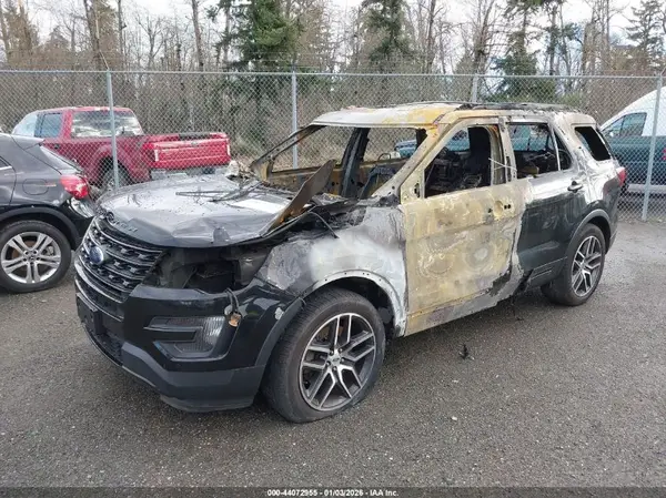 1FM5K8GT2GGA48000 2016 FORD EXPLORER - Image 2
