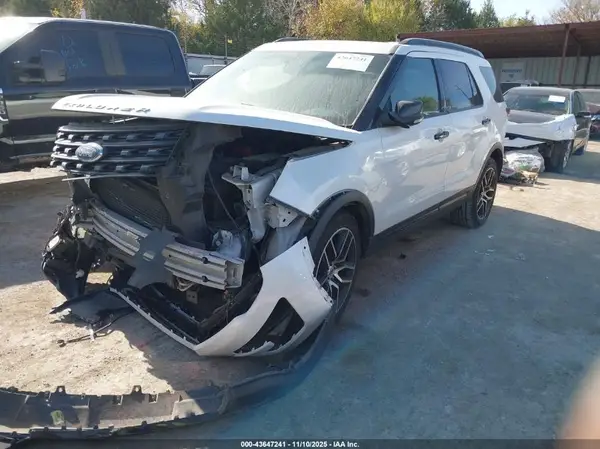 1FM5K8GT2GGA85256 2016 FORD EXPLORER - Image 2