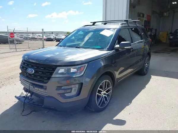 1FM5K8GT2GGB05358 2016 FORD EXPLORER - Image 2