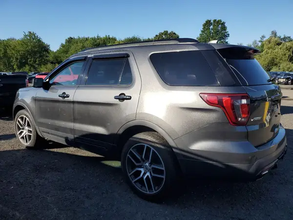 1FM5K8GT2GGB16604 2016 FORD EXPLORER - Image 2