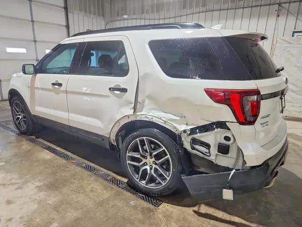 1FM5K8GT2GGC10479 2016 FORD EXPLORER - Image 2