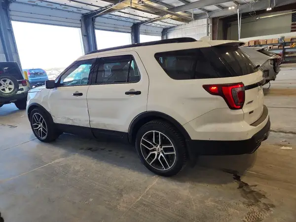 1FM5K8GT2GGC32658 2016 FORD EXPLORER - Image 2