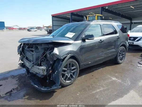 1FM5K8GT2GGC39285 2016 FORD EXPLORER - Image 2