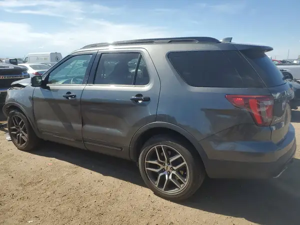 1FM5K8GT2GGC58466 2016 FORD EXPLORER - Image 2