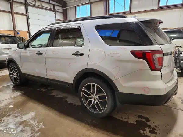1FM5K8GT2GGD07598 2016 FORD EXPLORER - Image 2
