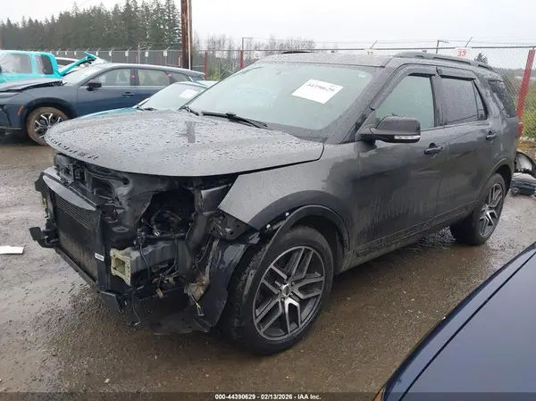 1FM5K8GT2HGA05648 2017 FORD EXPLORER - Image 2