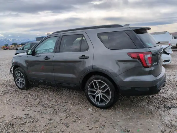 1FM5K8GT2HGA27651 2017 FORD EXPLORER - Image 2