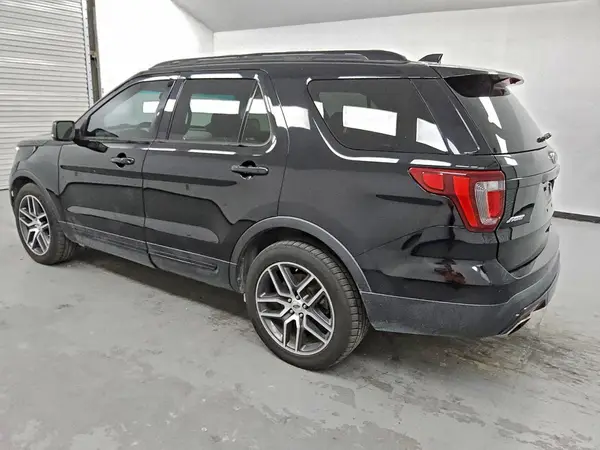 1FM5K8GT2HGA85730 2017 FORD EXPLORER - Image 2
