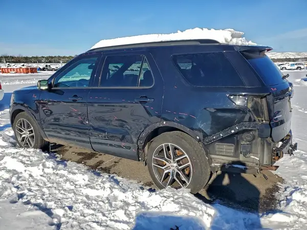 1FM5K8GT2HGB36997 2017 FORD EXPLORER - Image 2