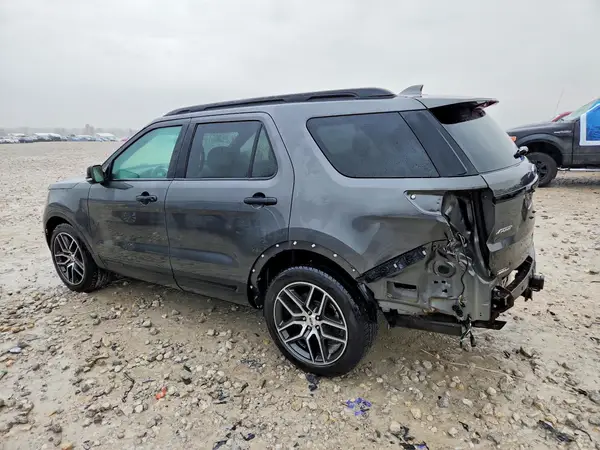 1FM5K8GT2HGC81053 2017 FORD EXPLORER - Image 2